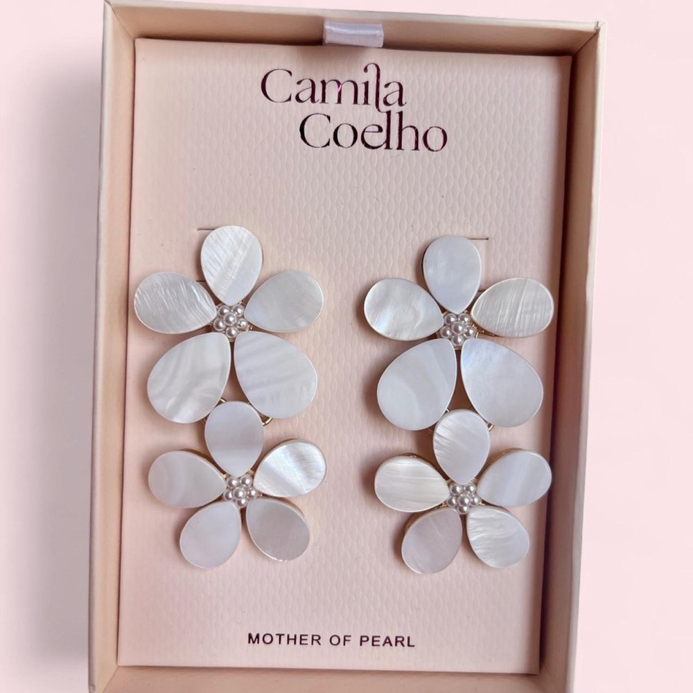 Camila Coelho | New In Box Mother Of Pearl Flower Earrings - Picture 3 of 6